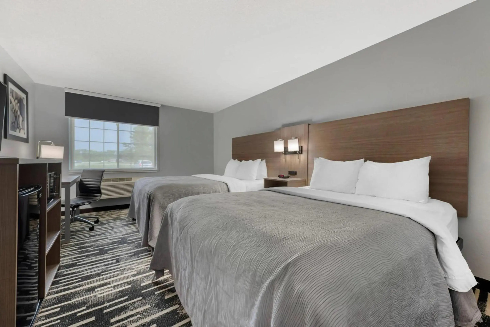 Quality Inn Chesterton near Indiana Dunes National Park I-94