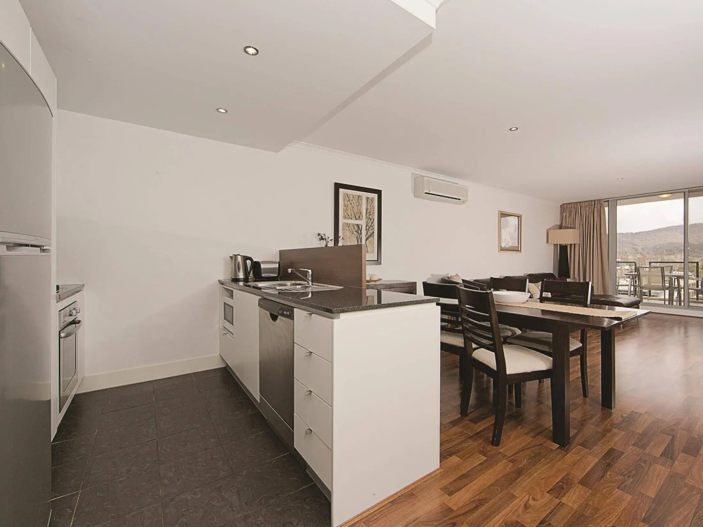 Accommodate Canberra - The Avenue