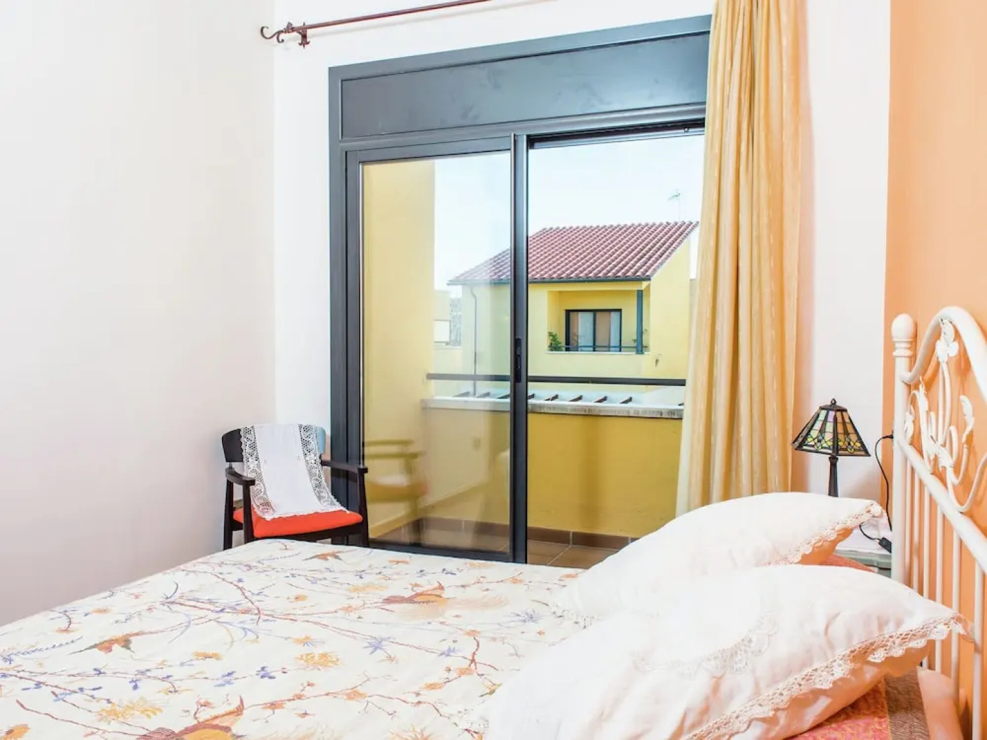 Pretty Holiday Home in Sant Pere Pescador With Swimming Pool