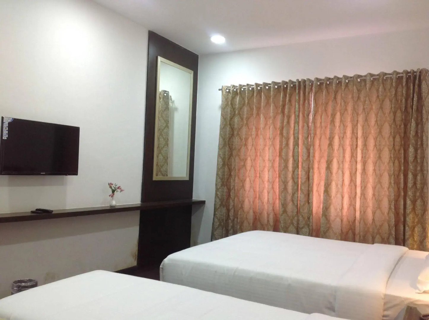 R T Hill View Resort