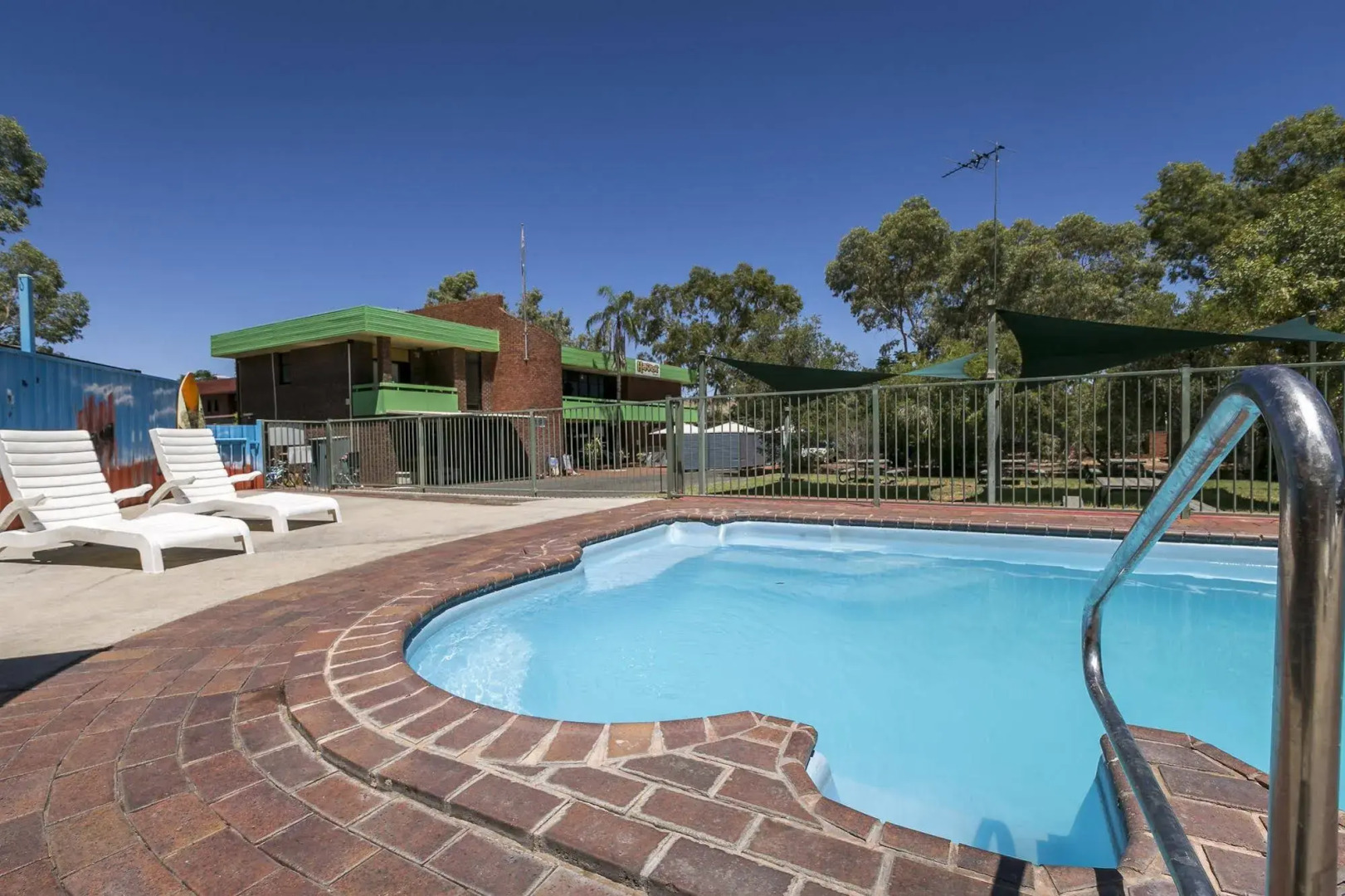 Haven Backpacker Resort