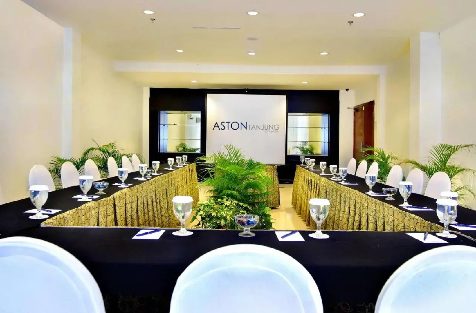 Aston Tanjung City Hotel