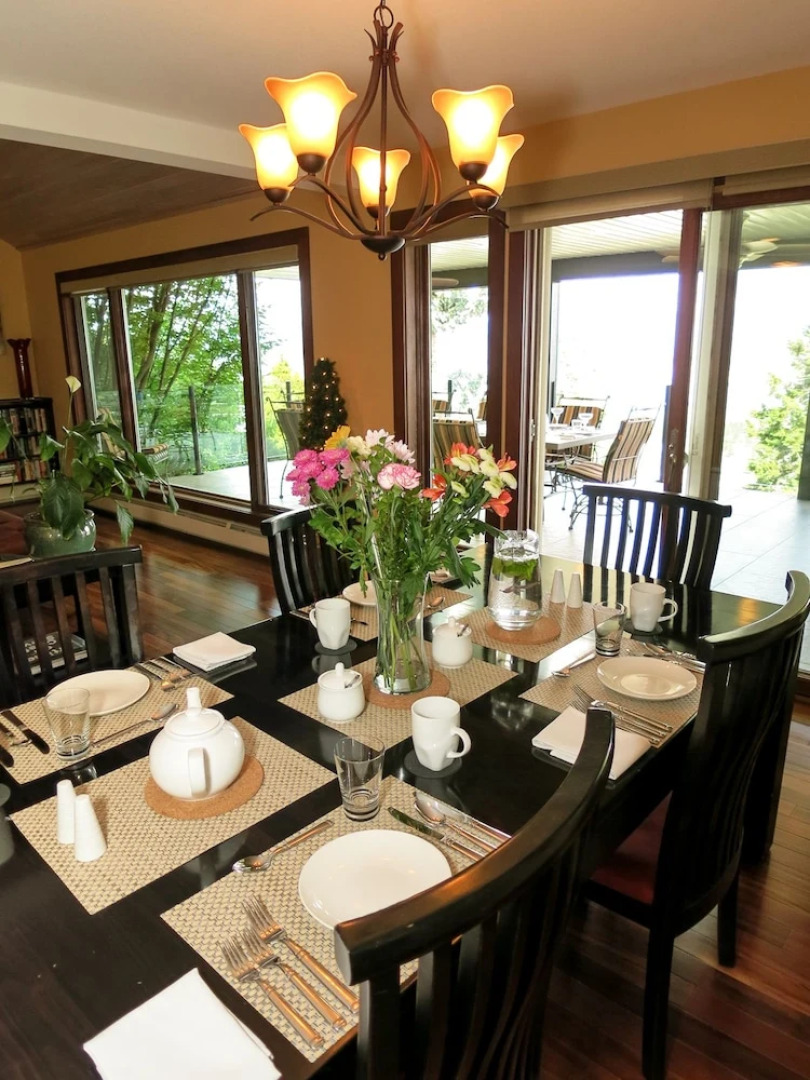 A View of the Lake Bed & Breakfast