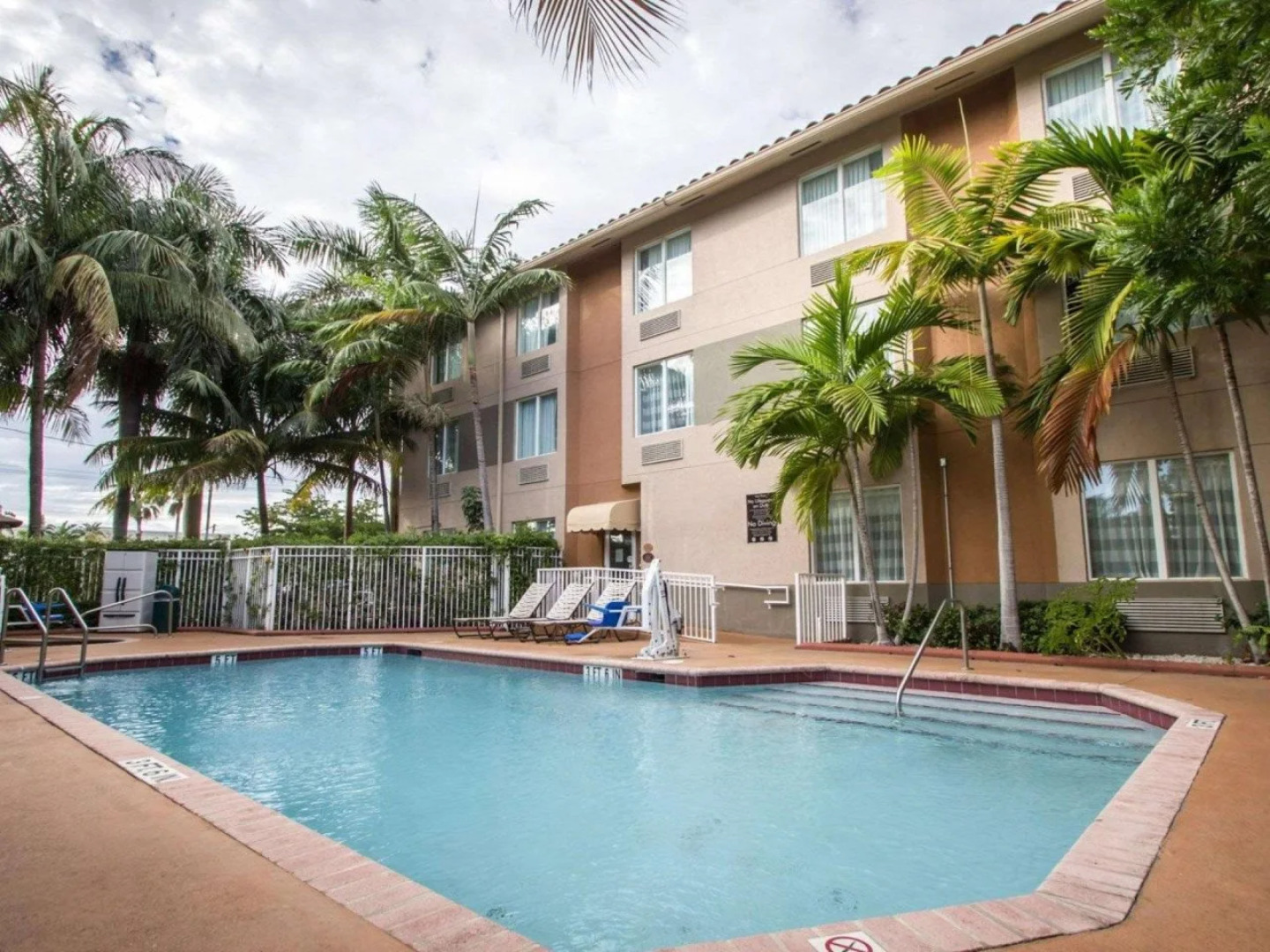 Sleep Inn & Suites Fort Lauderdale Airport