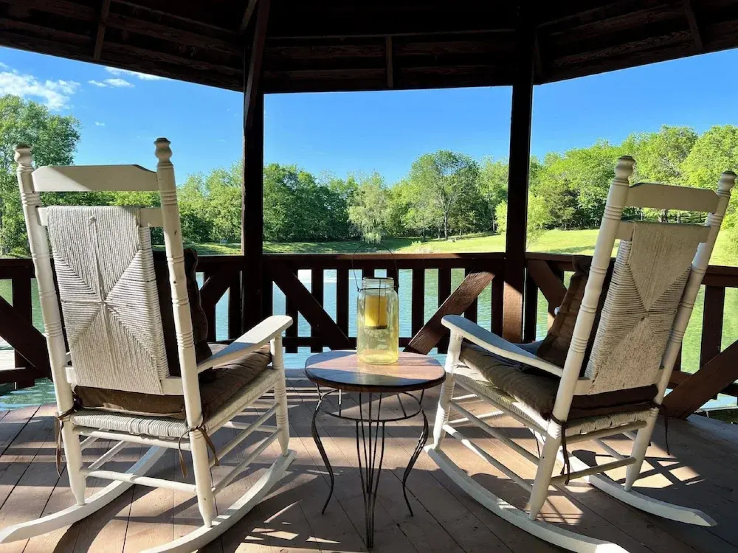 Walnut Waters Bed & Breakfast