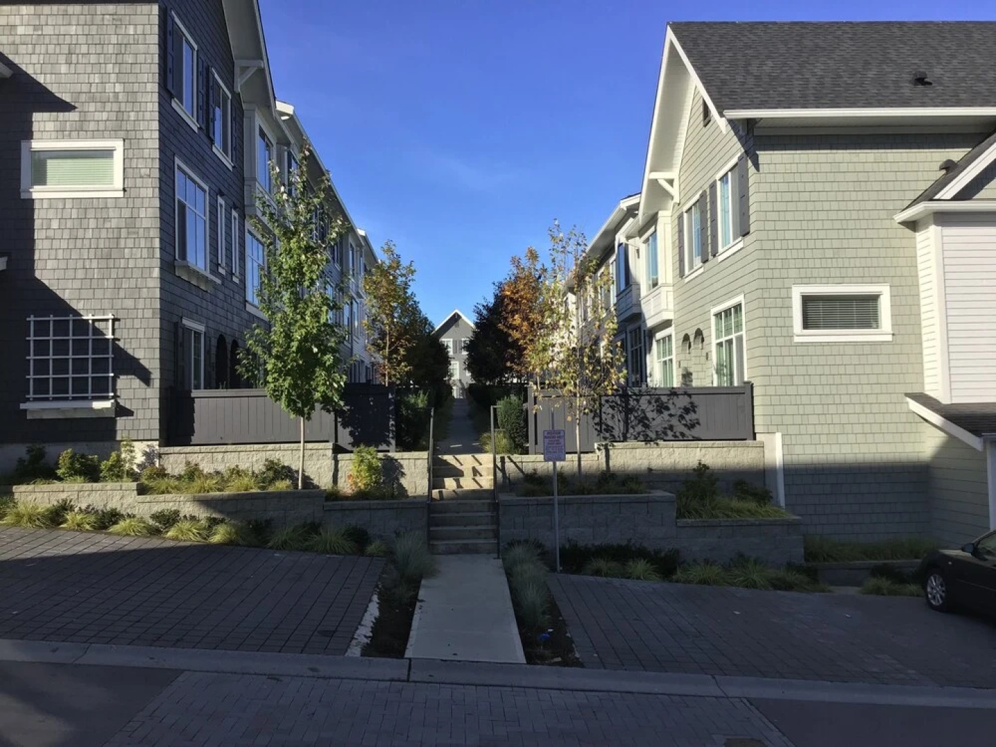 Welcome To Surrey Townhouse