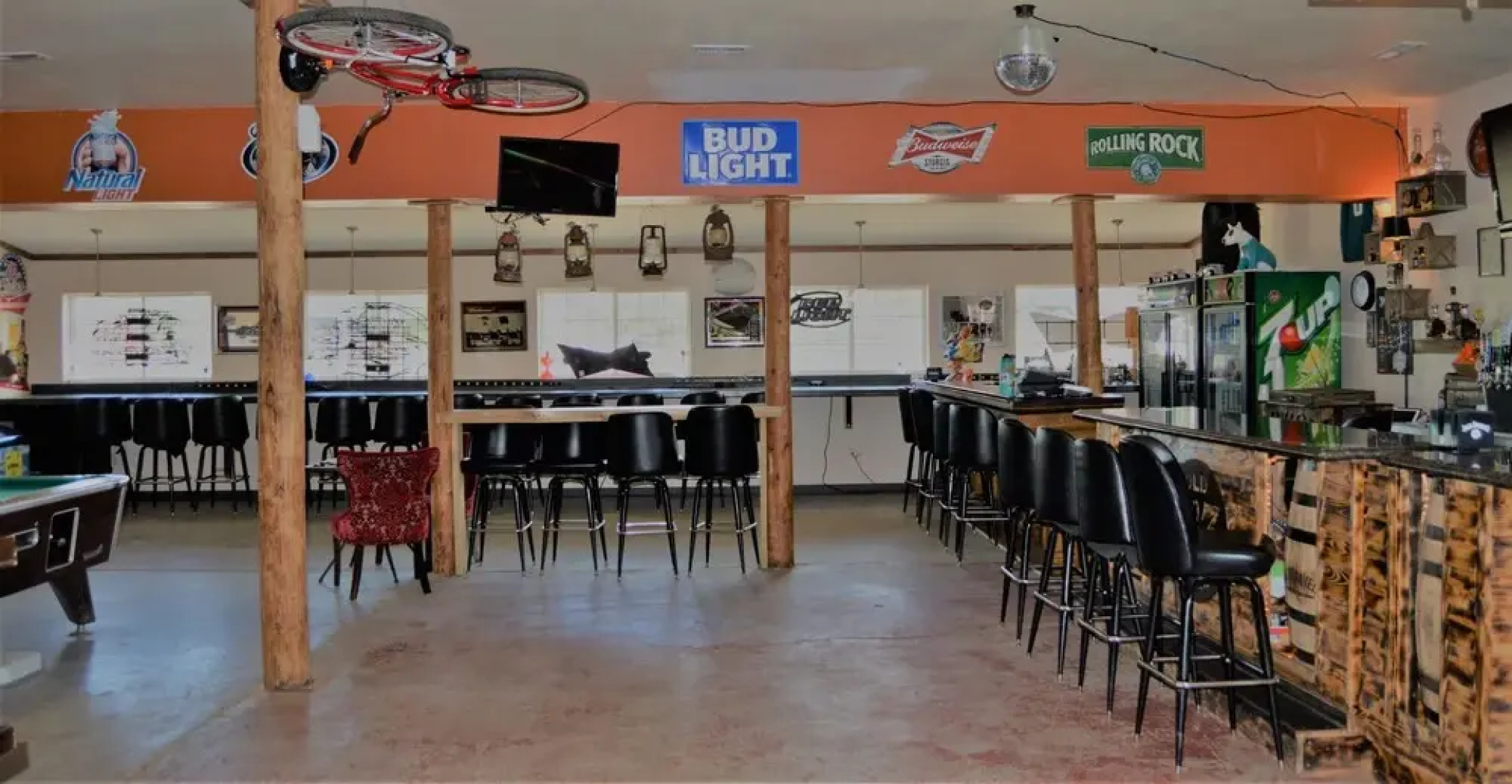 No Name City Luxury Cabins & RV