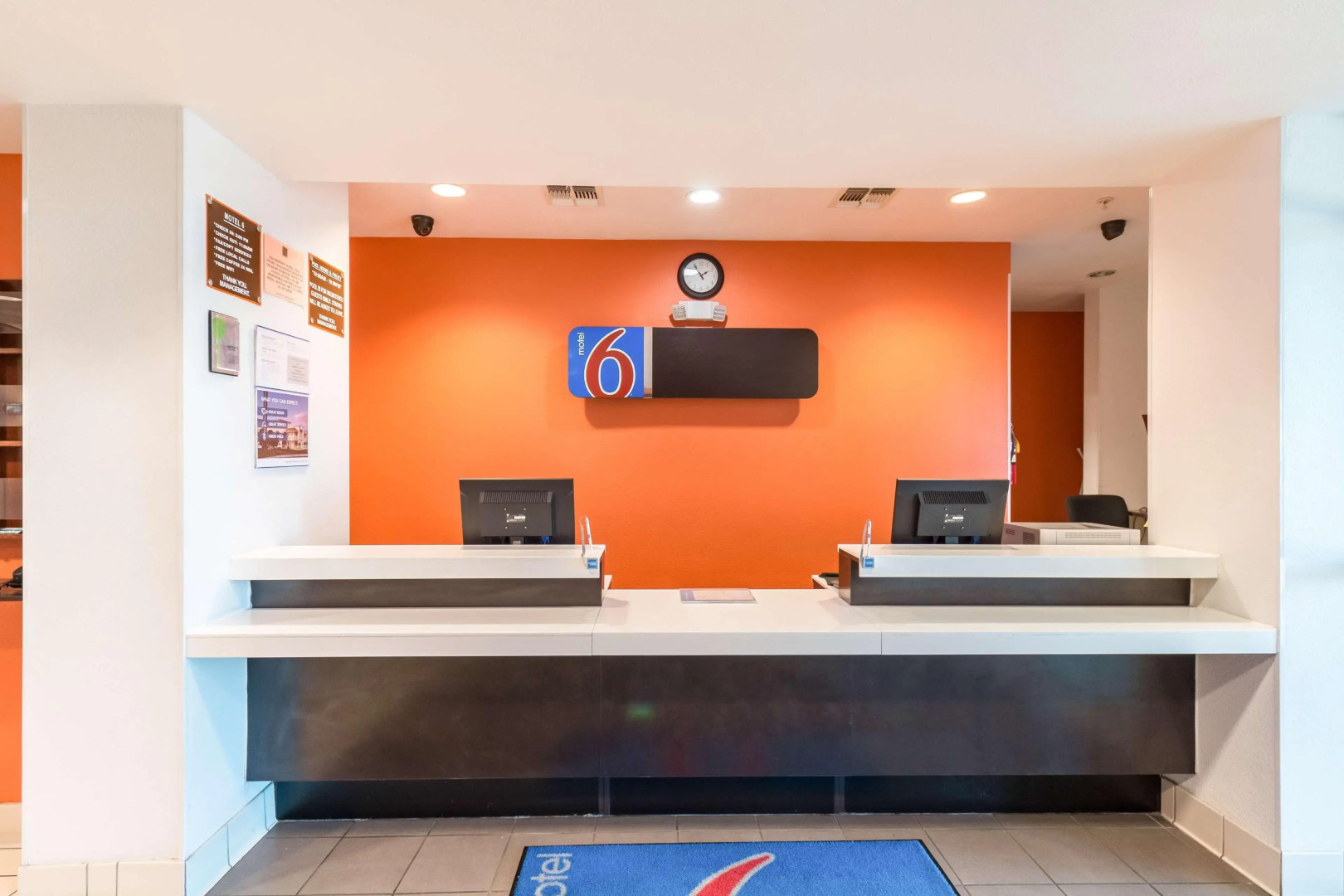 Motel 6 Eagle Pass, TX - Lakeside