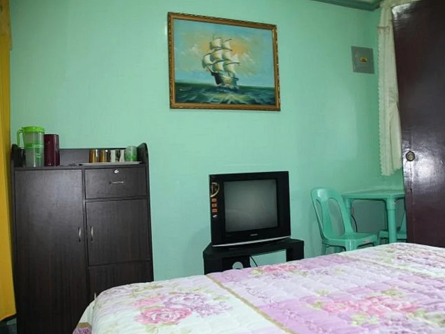 Captain Hook's Red Parrot Inn