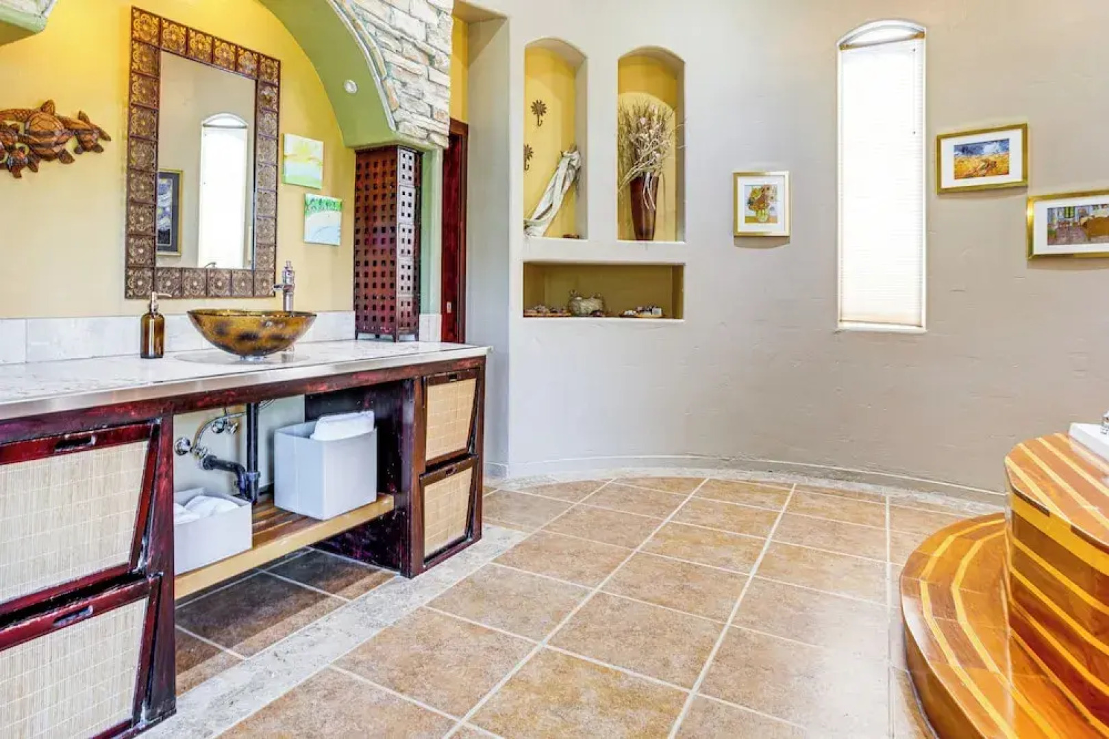 5 Mi to Powder Mtn: Tuscan Mountain Retreat