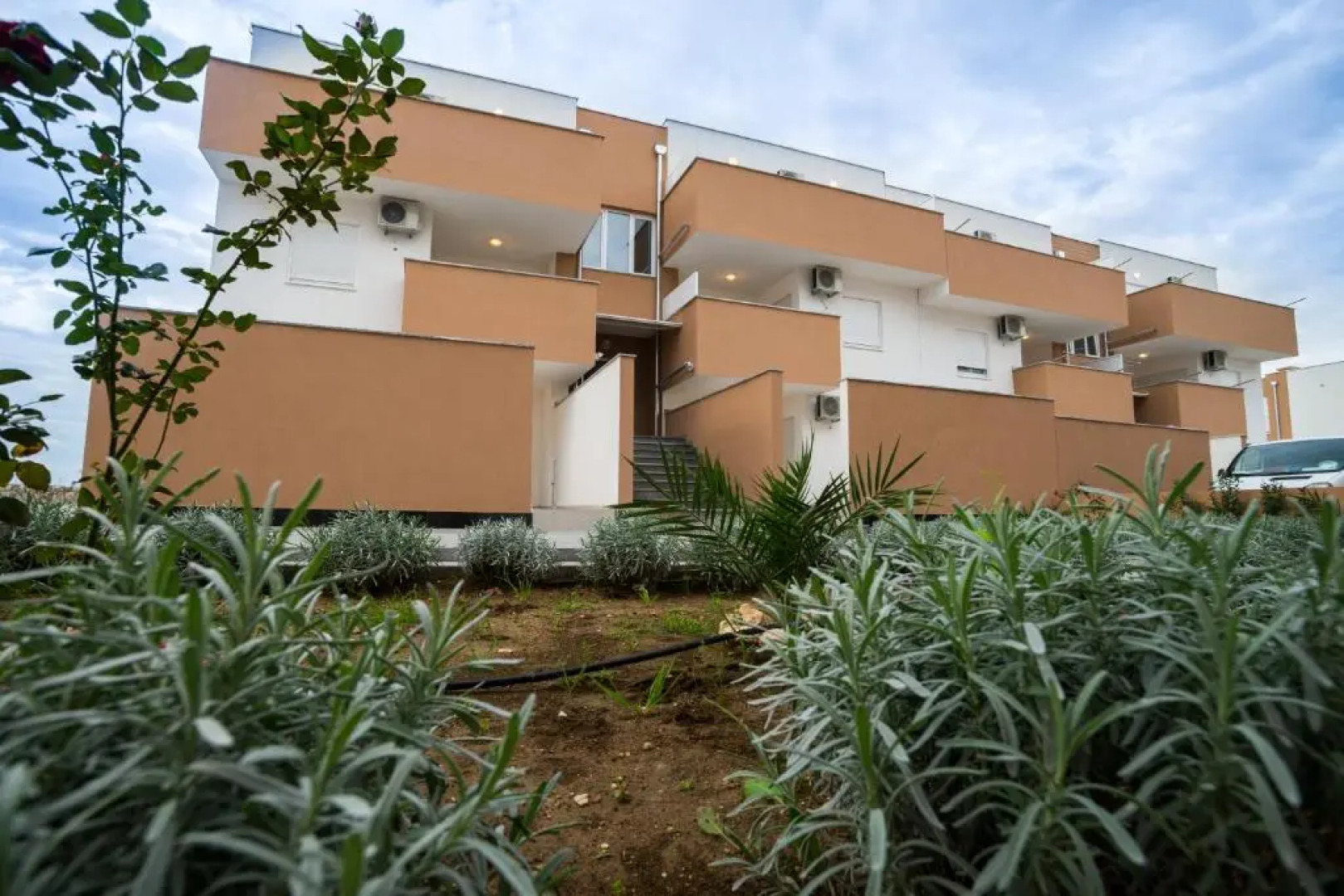 Apartment Village Nin