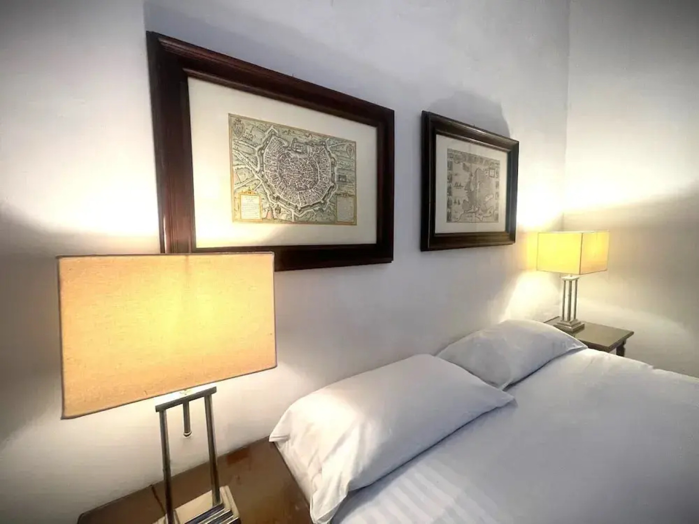 dHomes - Apartments and Rooms - Room 102