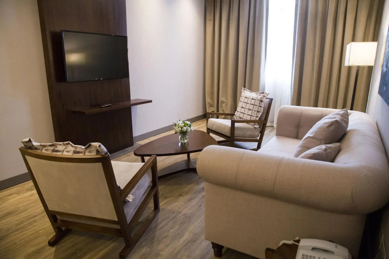 Hotel Land Plaza La Plata