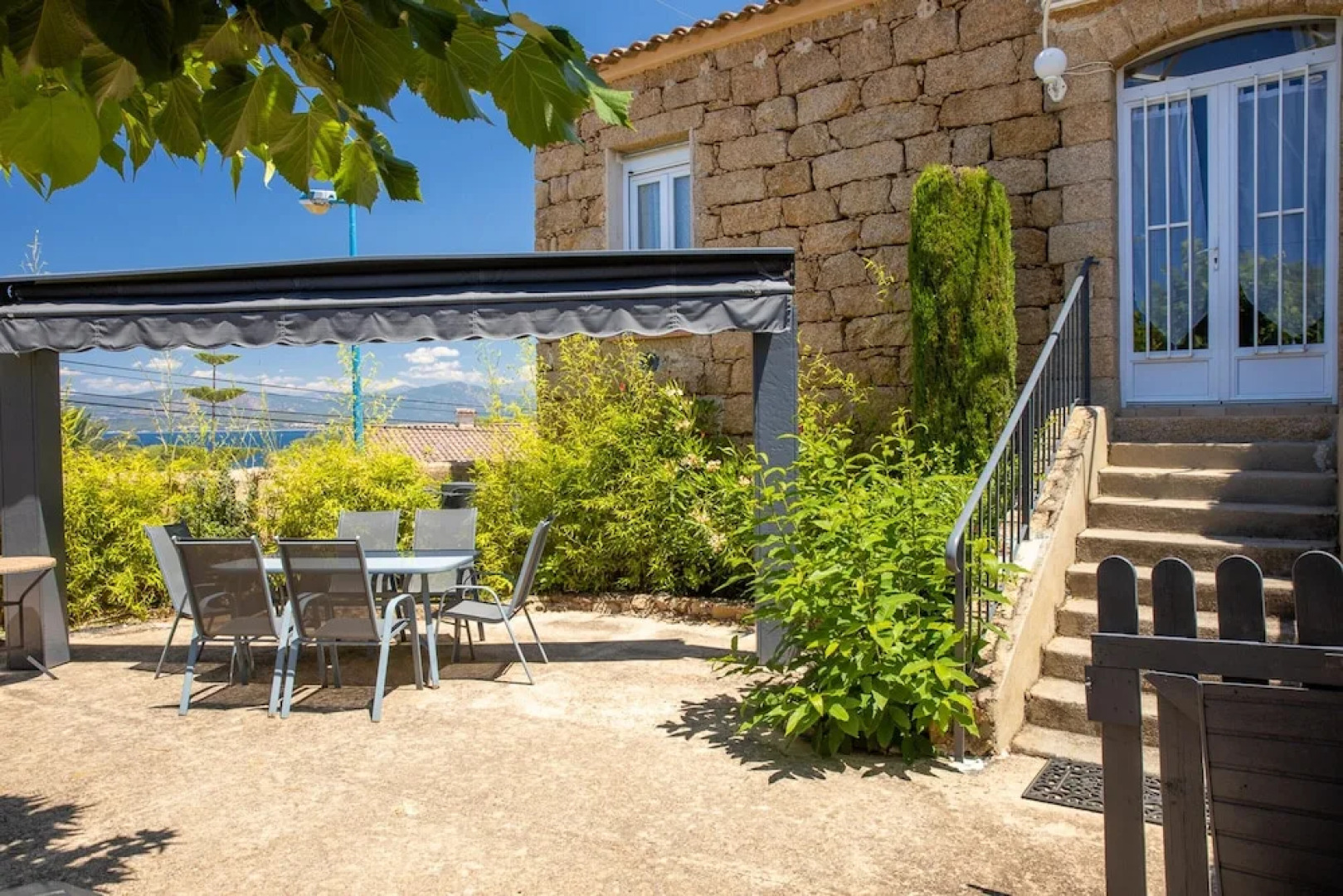 House With 2 Bedrooms in Pietrosella, With Wonderful sea View, Enclosed Garden and Wifi