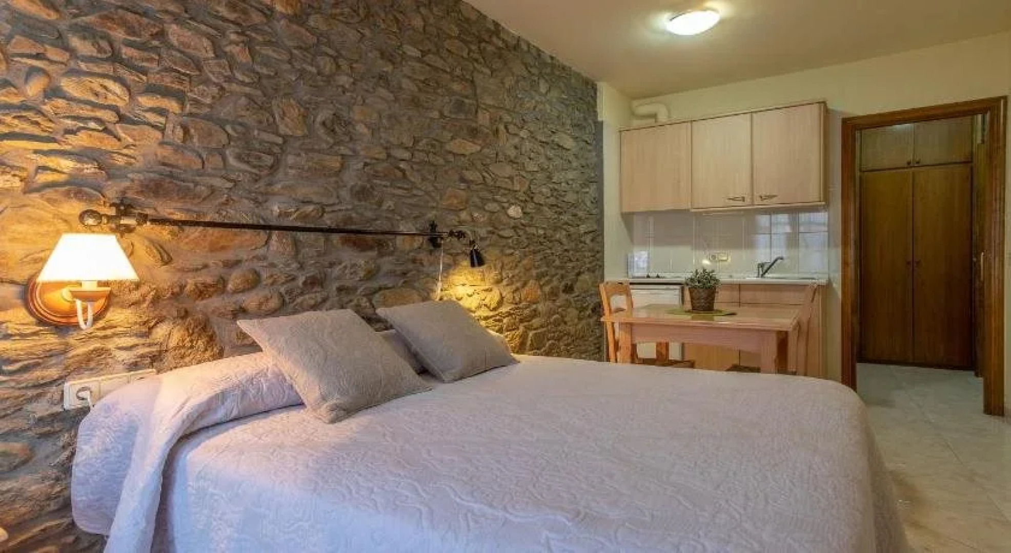 Aparthotel les Corts