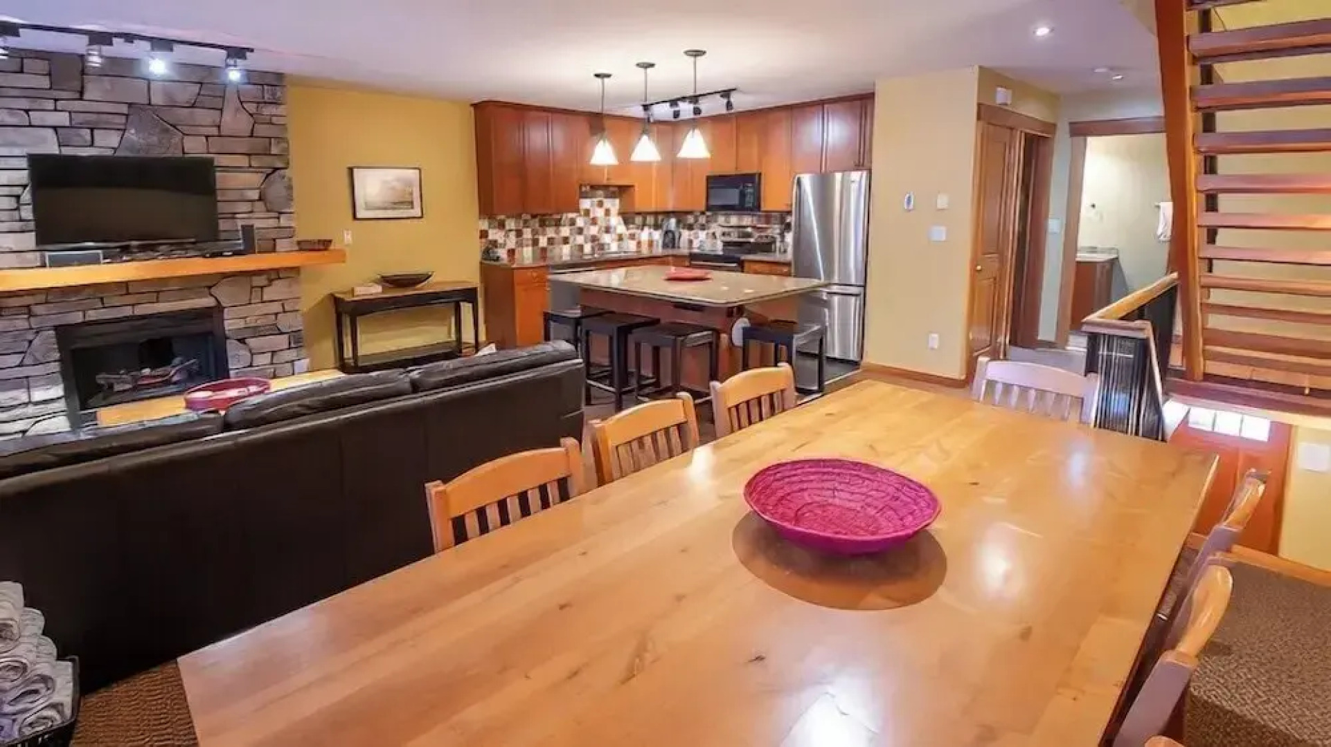 Pinnacle Ridge Chalets by Fernie Lodging