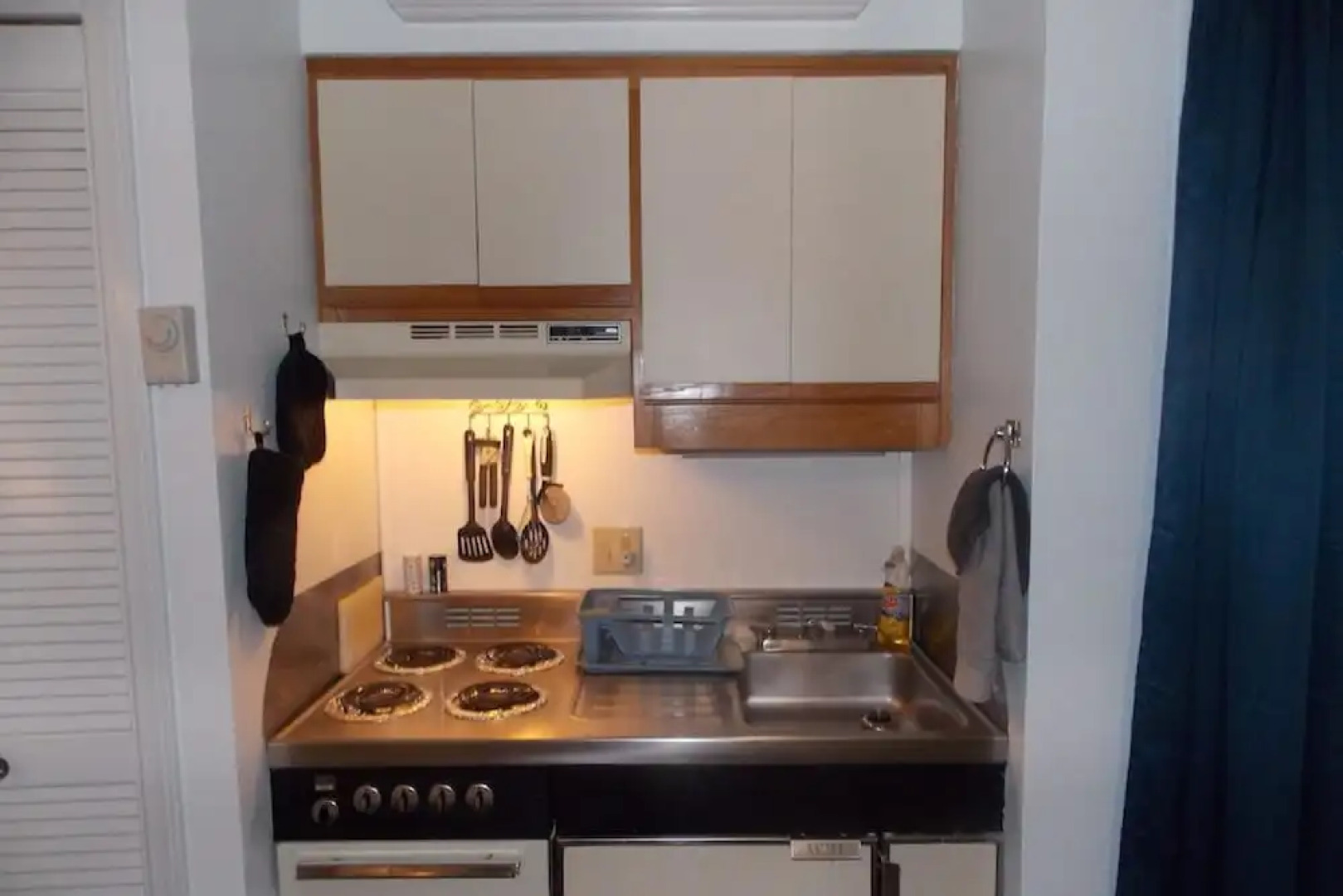 1302C St Thomas Square