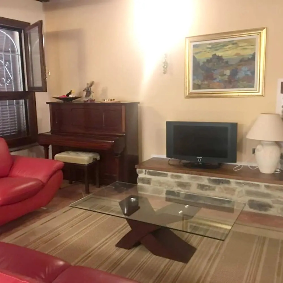 House With 3 Bedrooms in Castell'anselmo, With Furnished Terrace and Wifi Near the Beach