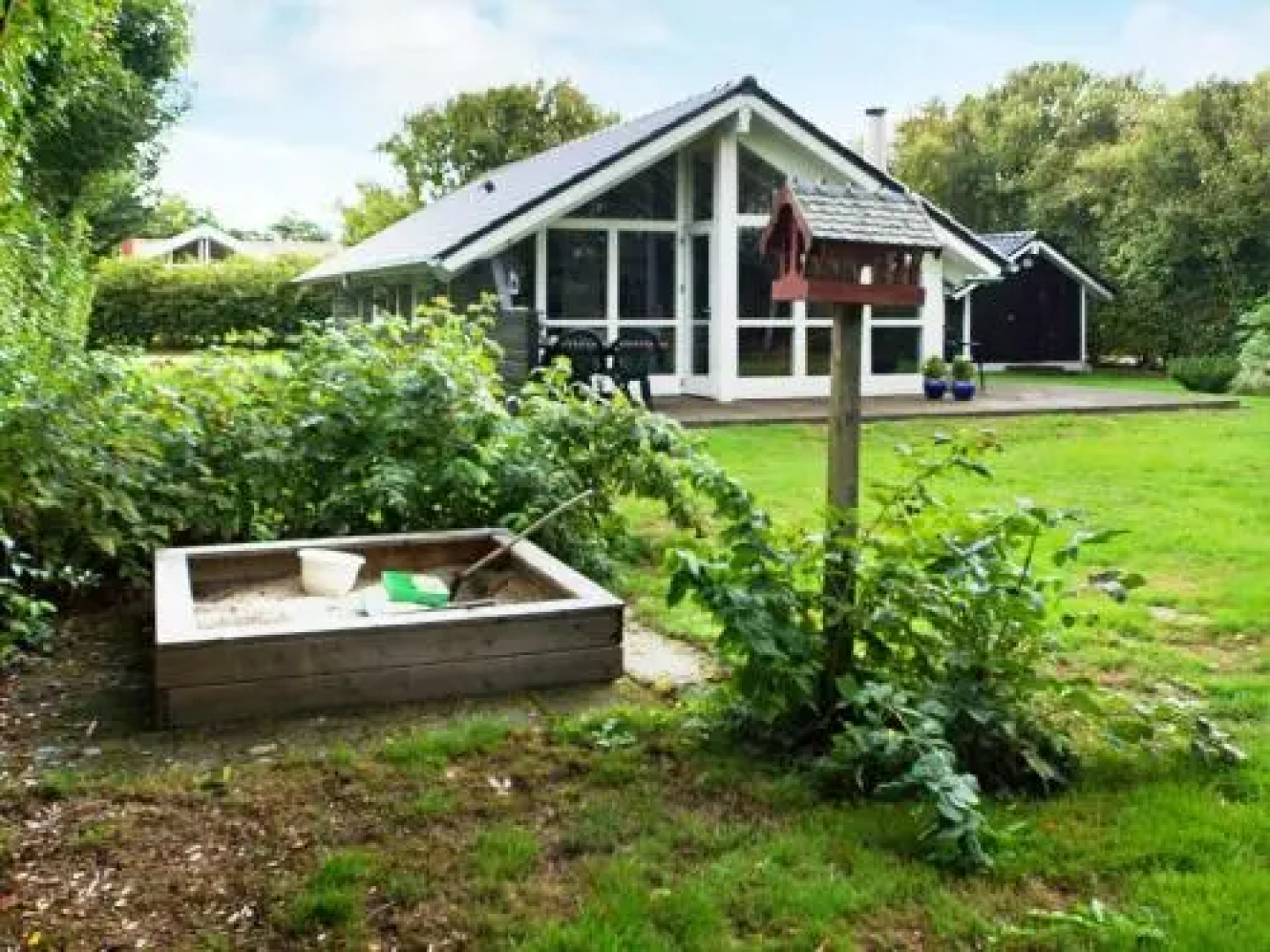 Three-Bedroom Holiday home in Tarm 5