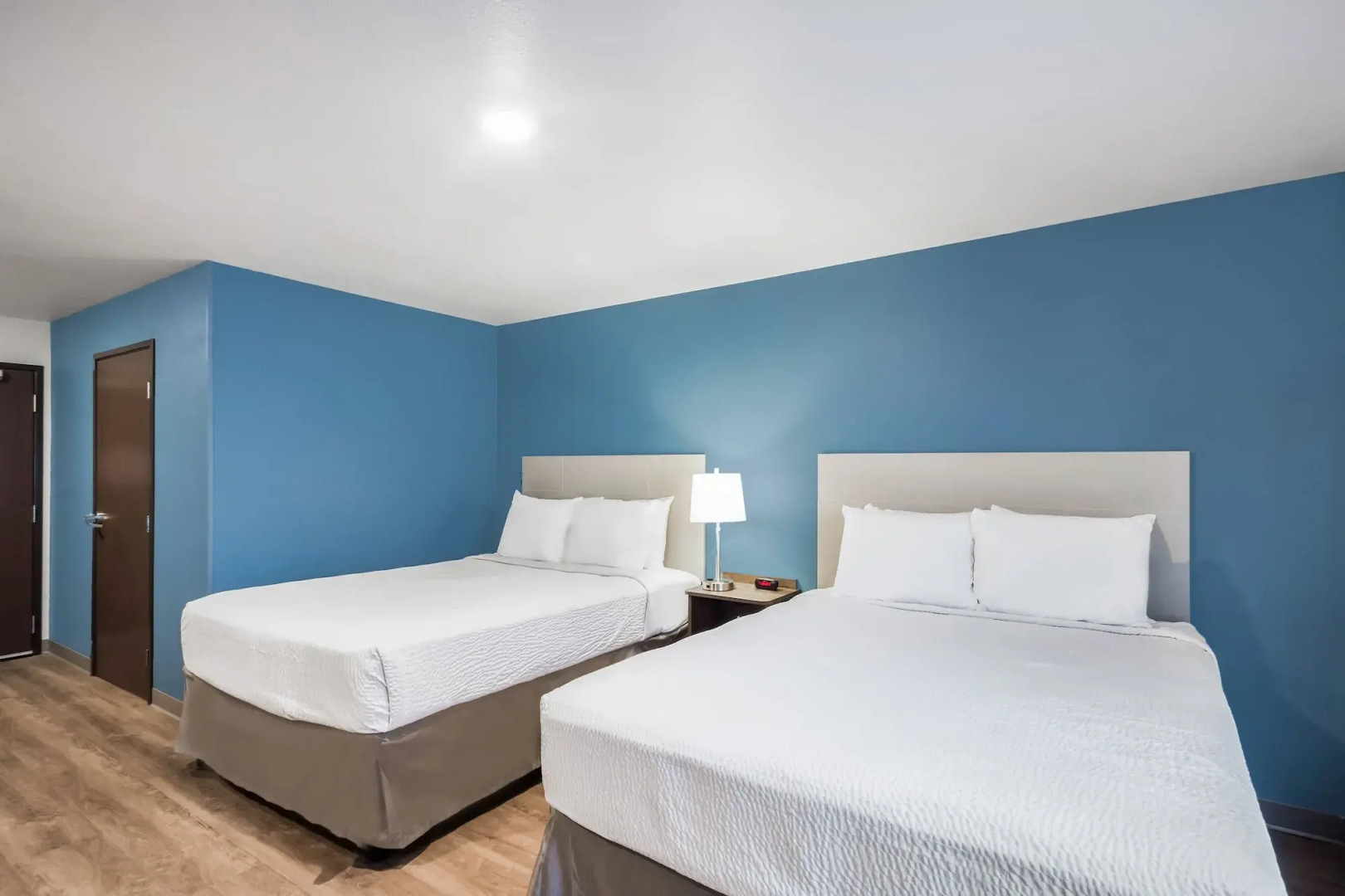 WoodSpring Suites Carol Stream - Chicago