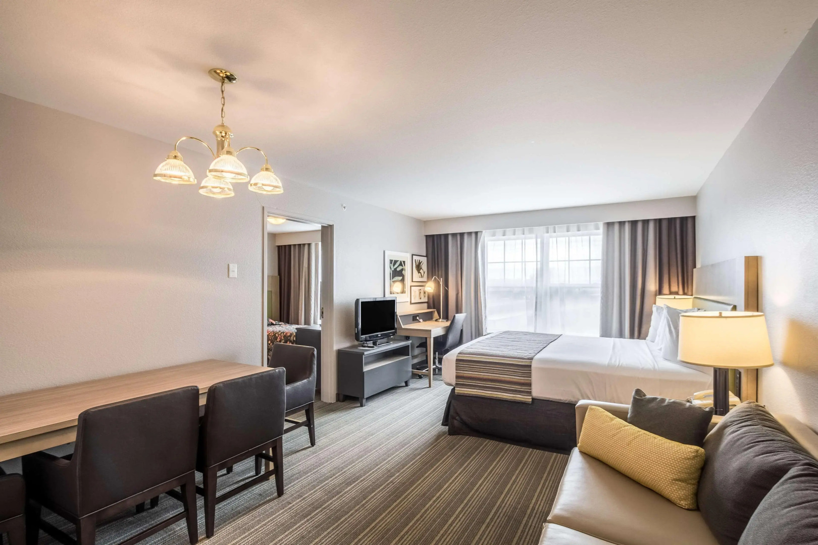 Country Inn & Suites by Radisson, Fond du Lac, WI