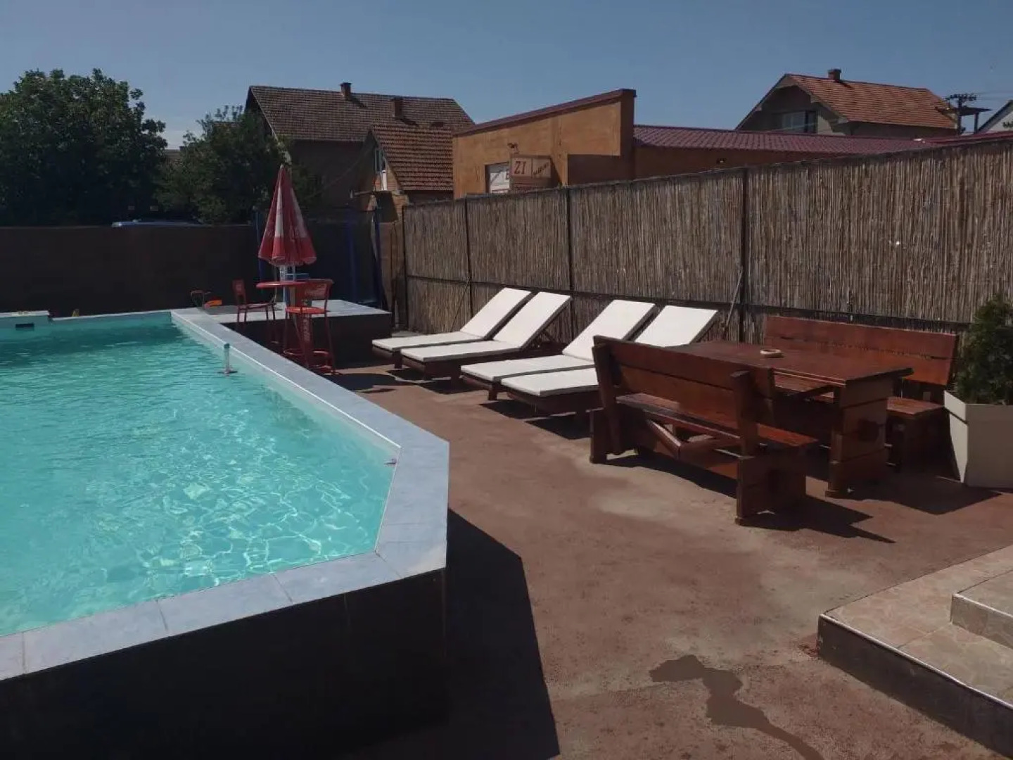 Apartments Vila Brzi & Beka