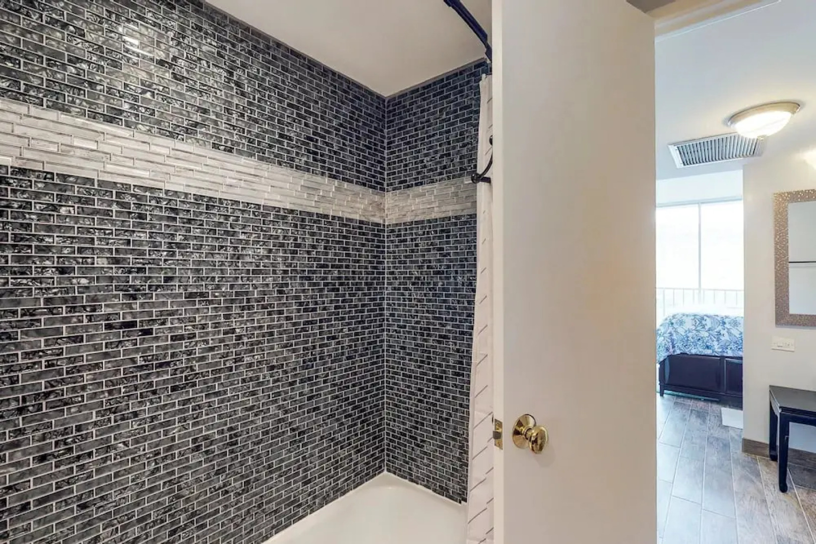 Makaha Valley Towers