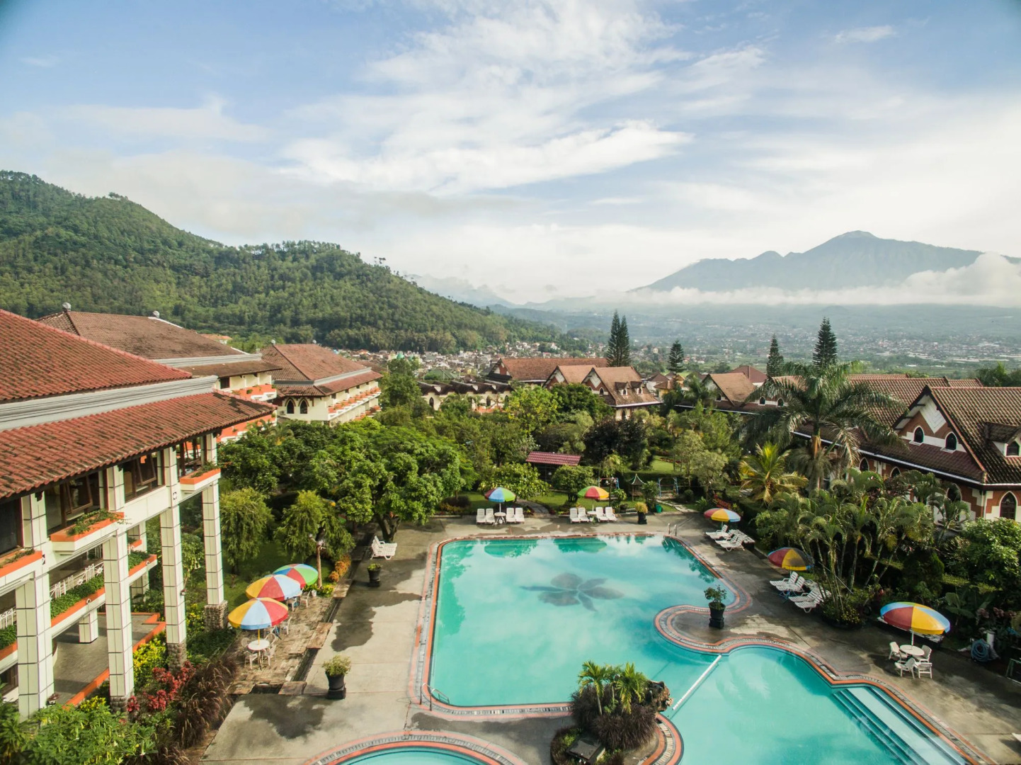 Royal Hotel and Villa Batu