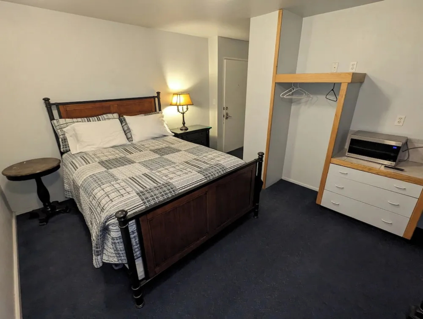 Majestic Rockies Motel