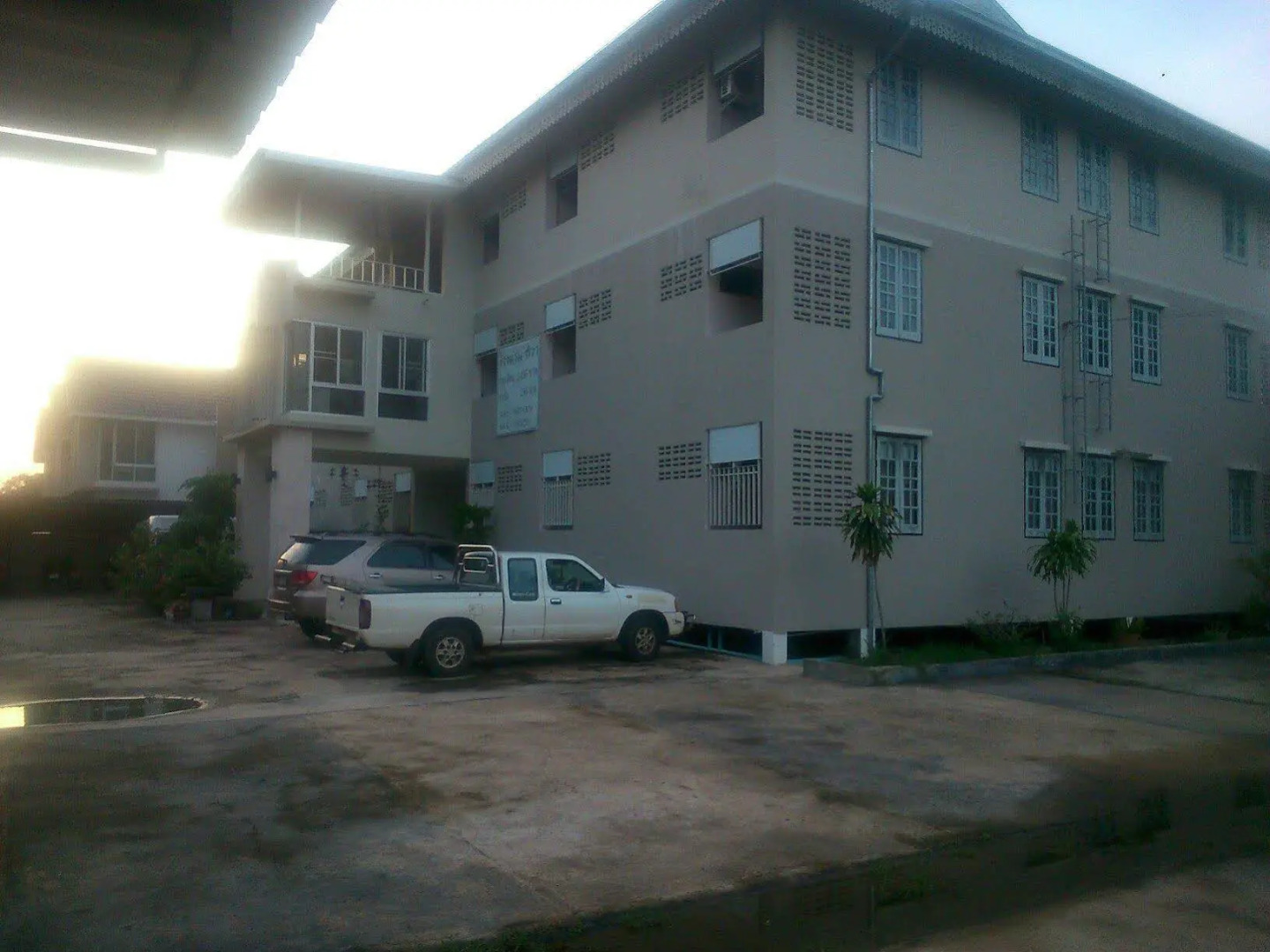 Zwahotel Amnatcharoen