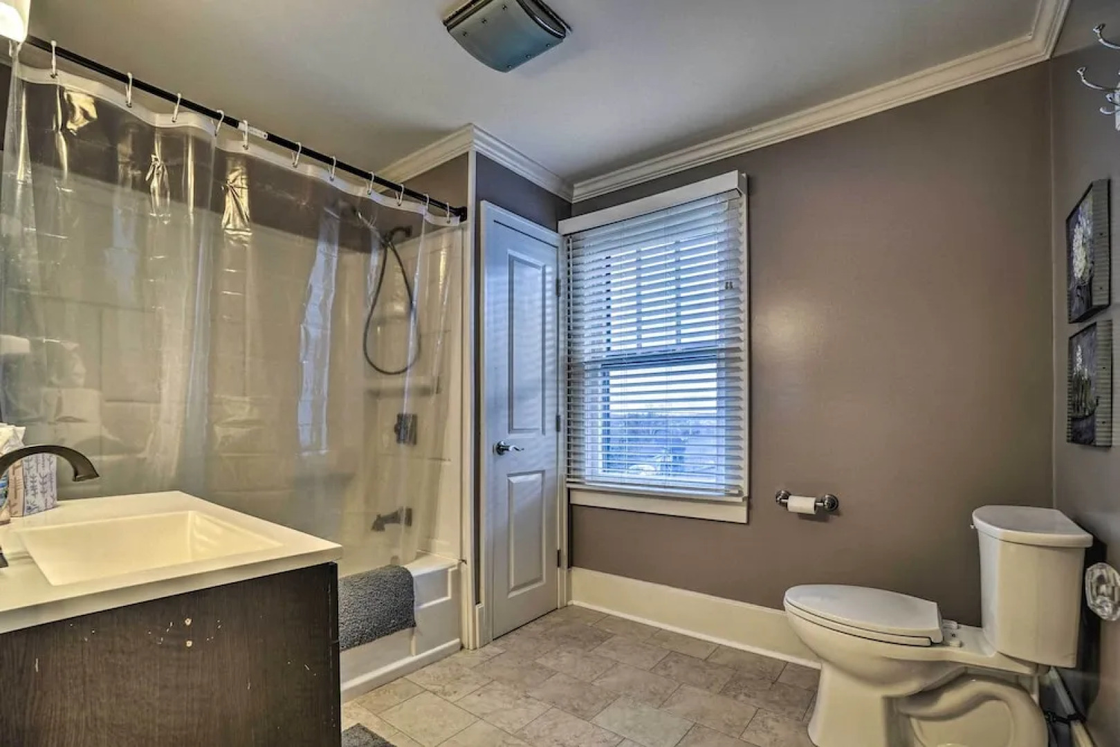 Charming & Family-friendly Zanesville Home!