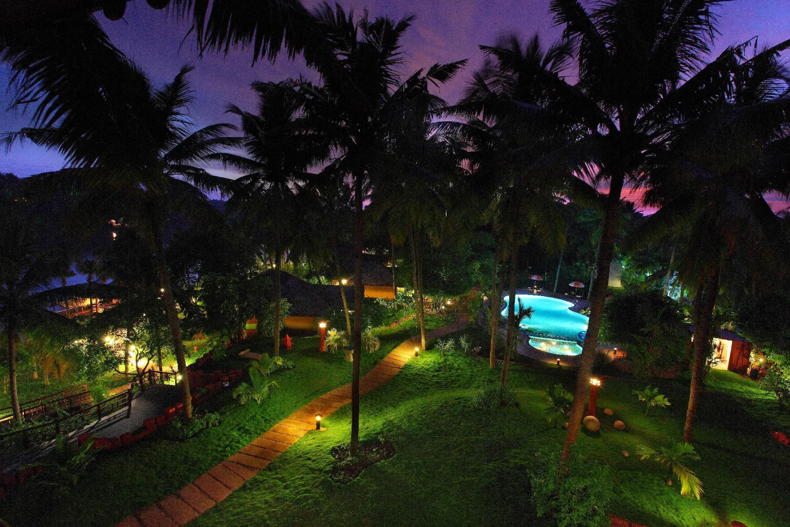 Fragrant Nature Backwater Resort & Ayurveda Spa