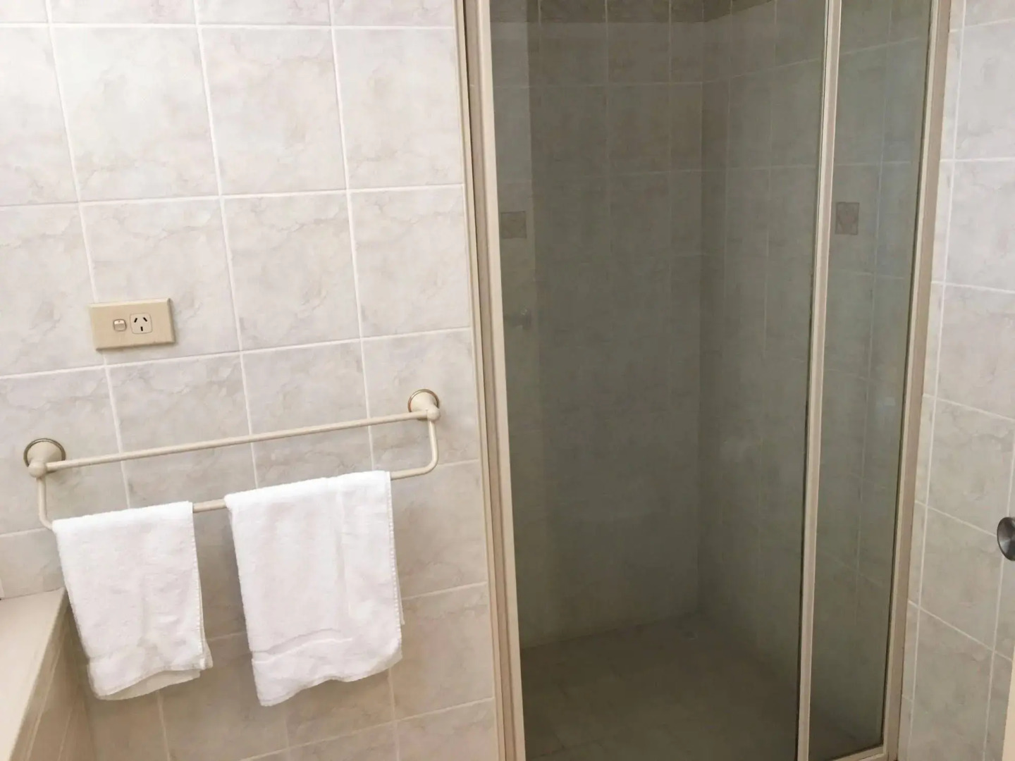 Lakeview Hotel Motel