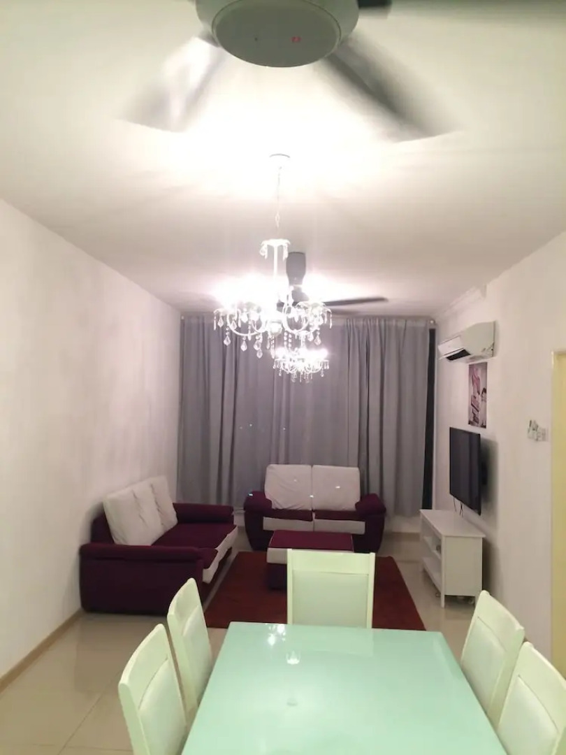 Lawang Suite 2 Bedroom Corner Apartment