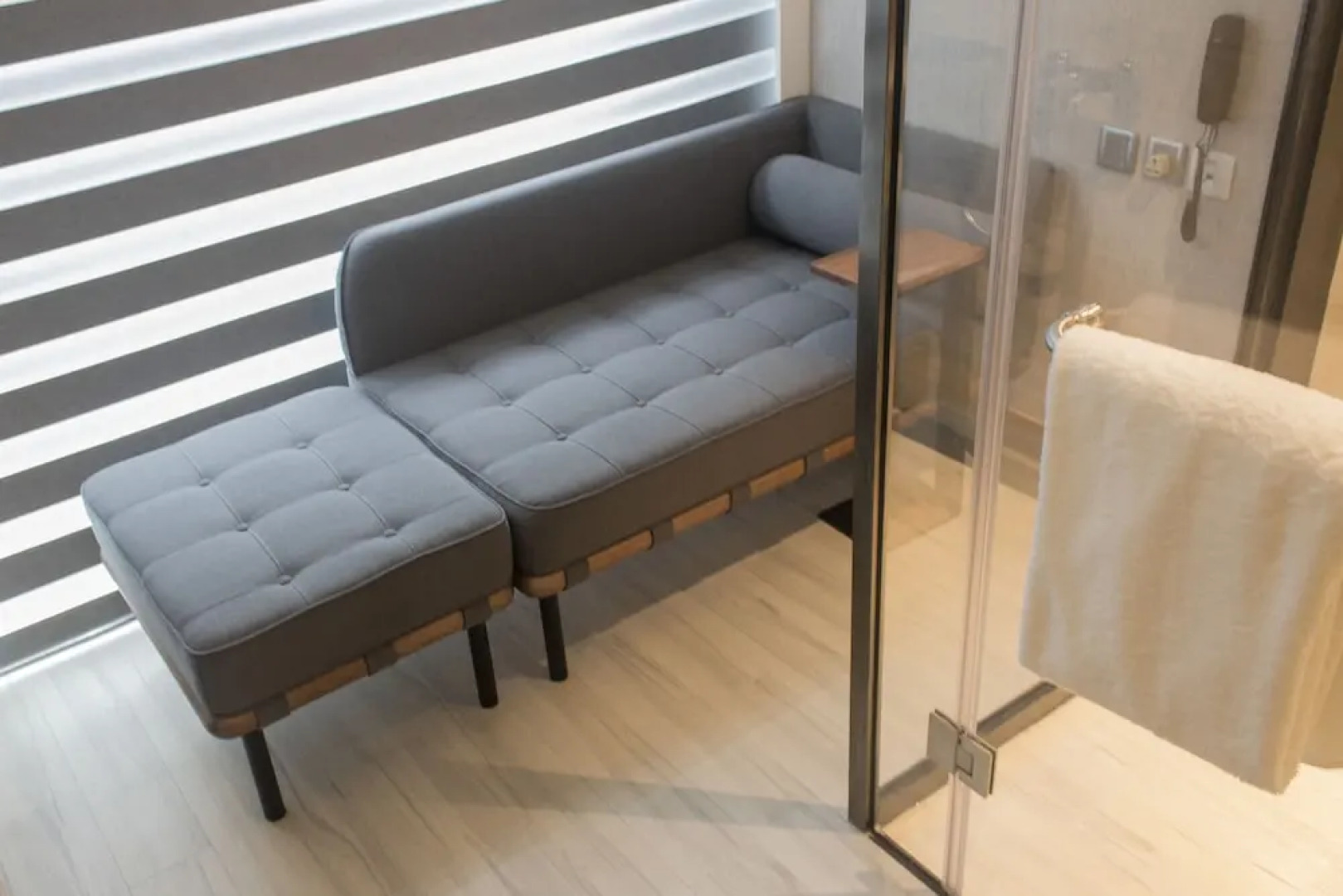 Transit Resting Lounge by Aerotel (within restricted area)