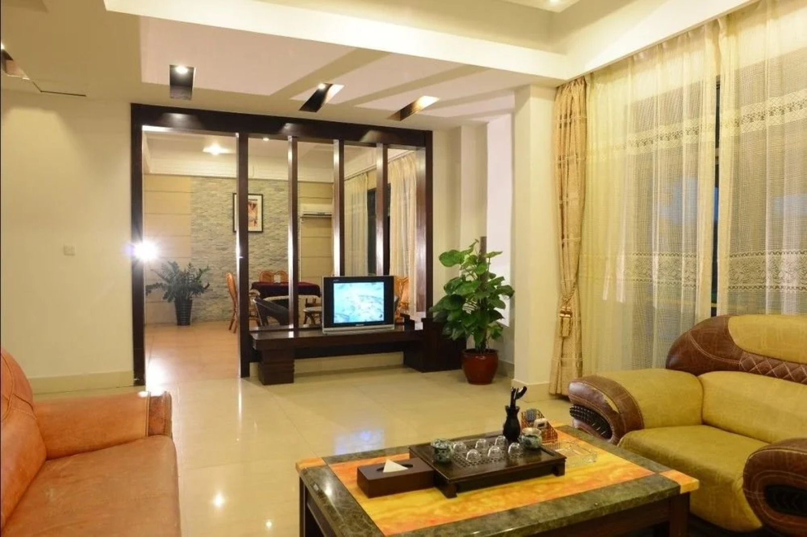 Salt Water Hot Spring Mountain Villa