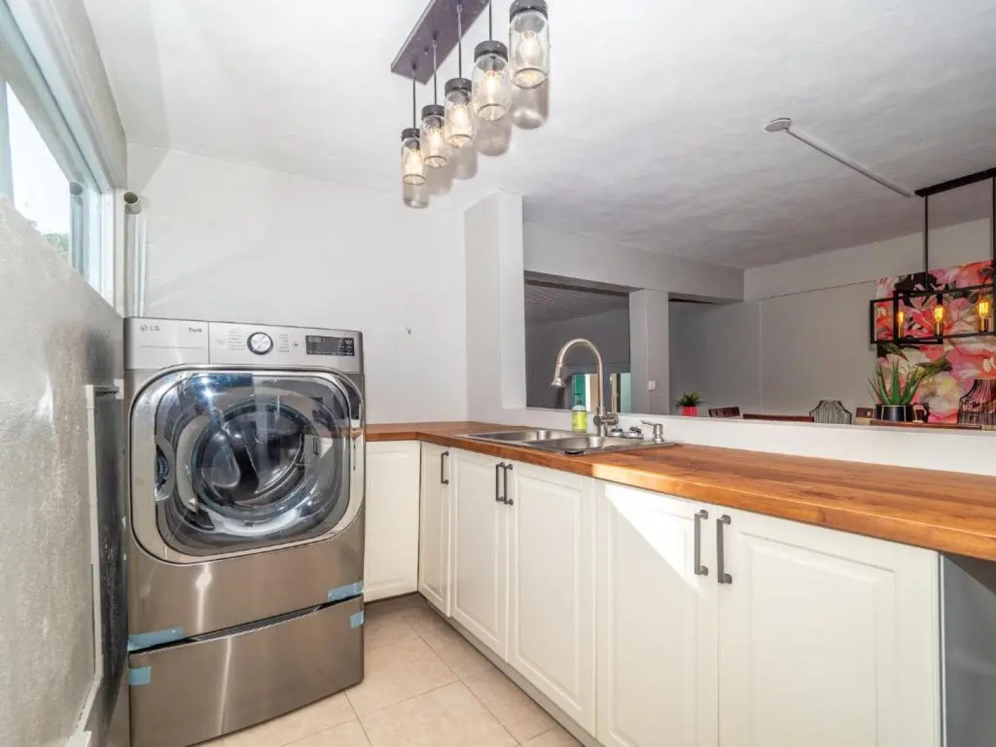 Newly Renovated 8 Bedroom Ocean Front Villa with Pool