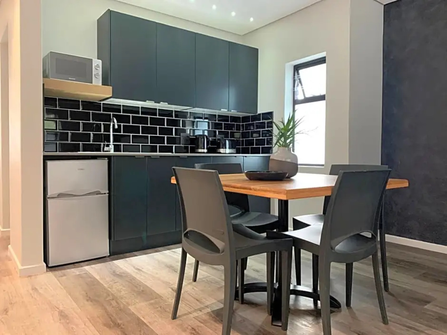 Coral Wood Self Catering Suites And BB