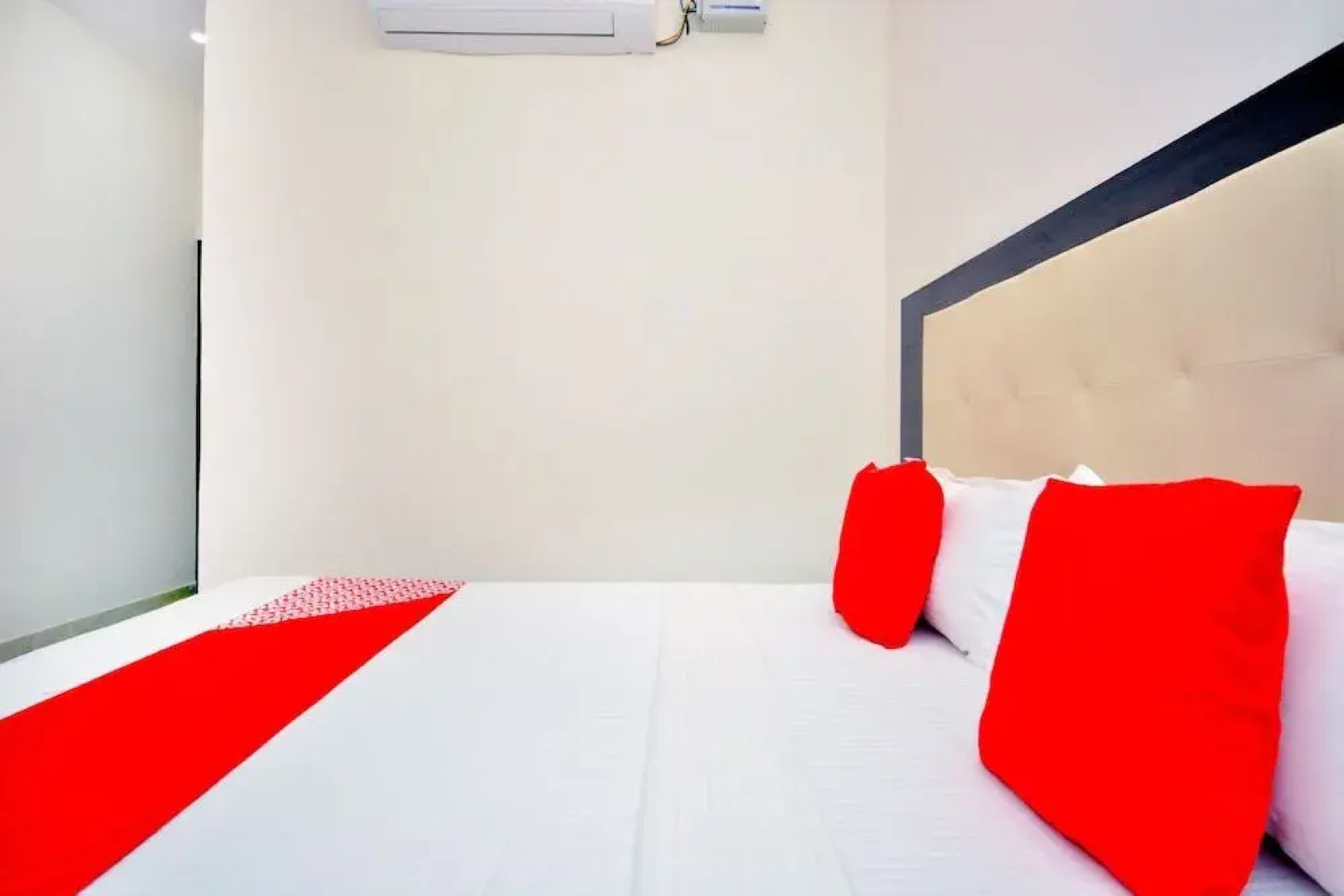 The Meridien by OYO Rooms