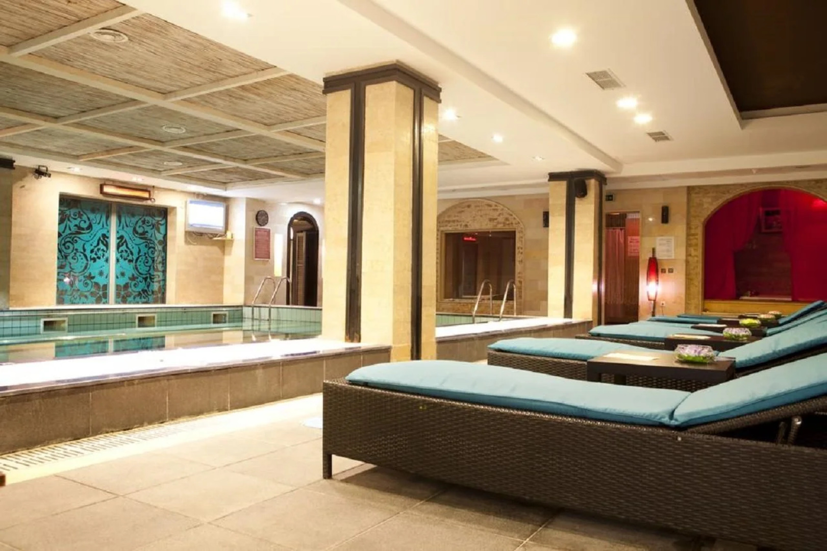 Hotel Phoenicia Express