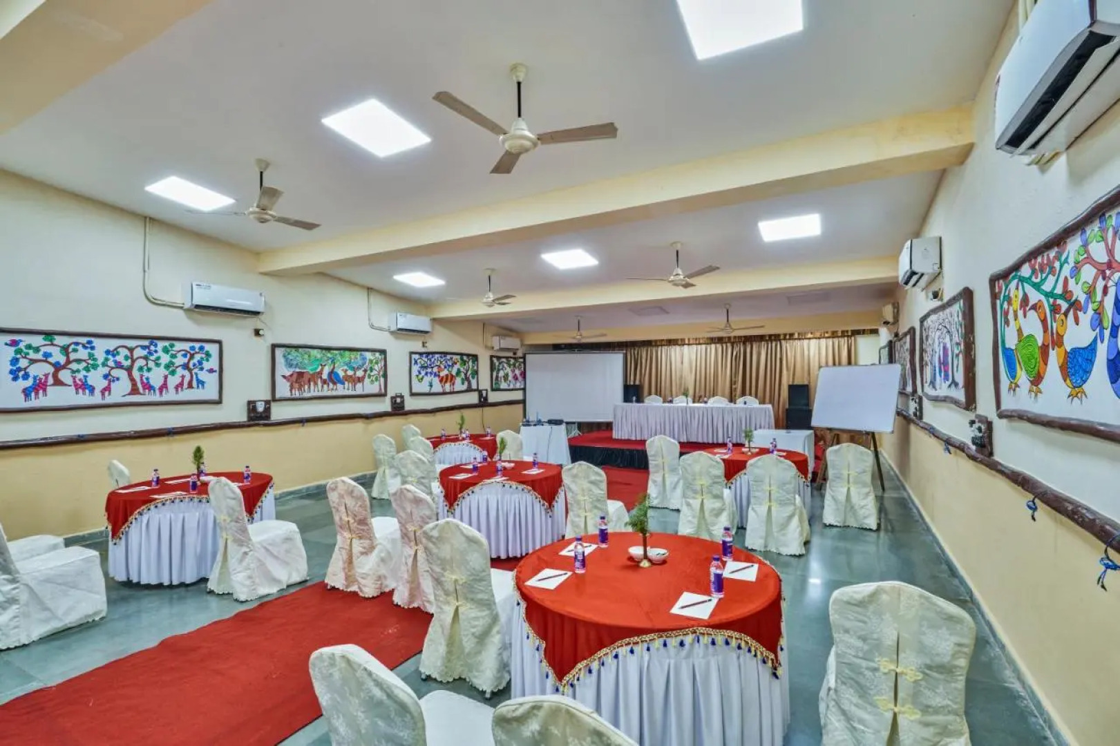 WelcomHeritage Jungle Home Pench