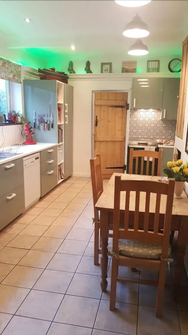 Tŷ Selah, Rugby Ave, Neath