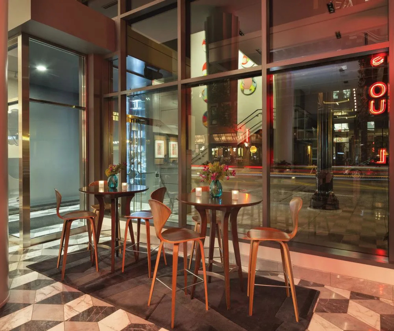 Le Méridien Columbus, The Joseph