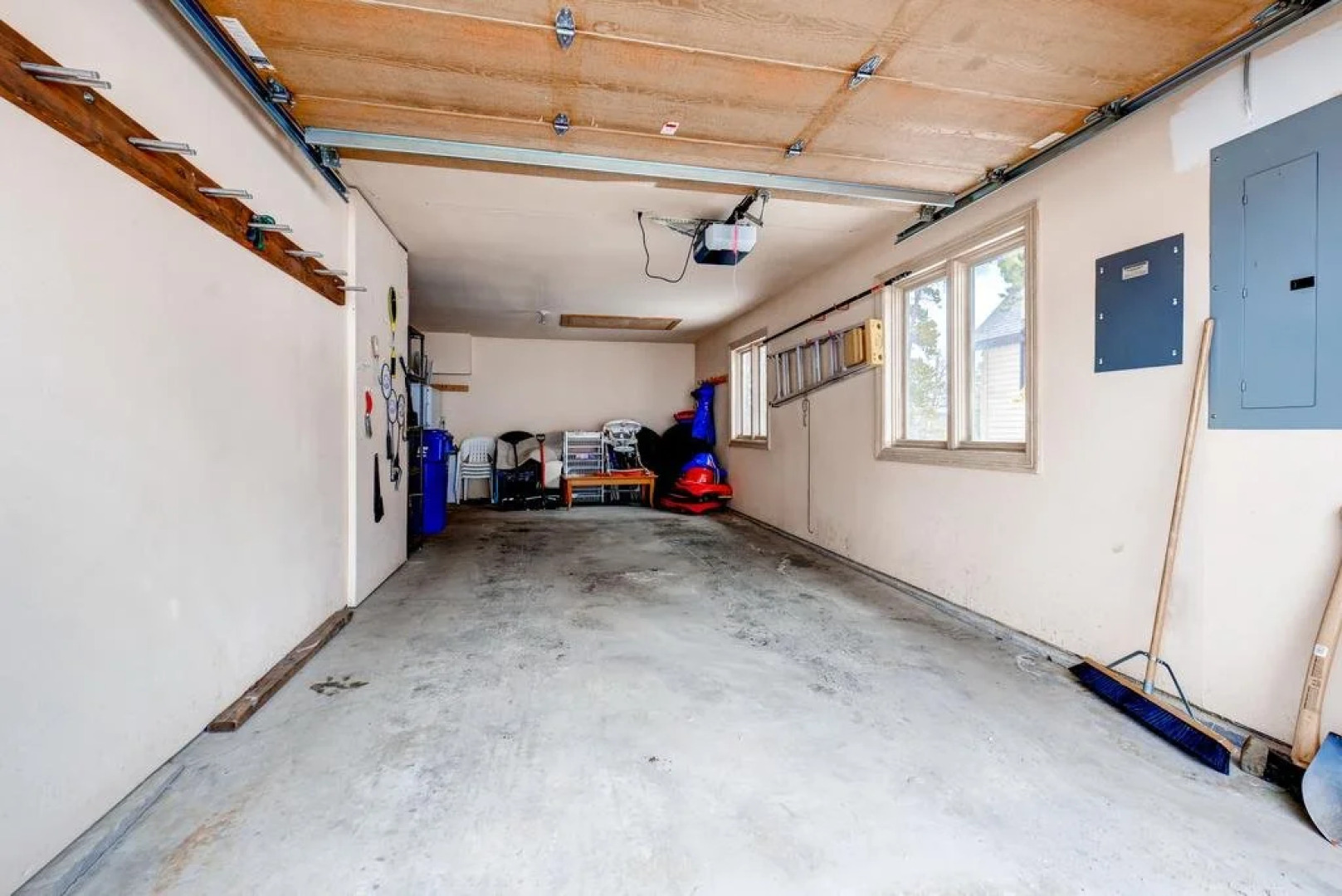 Four-Bedroom Pineview Haus