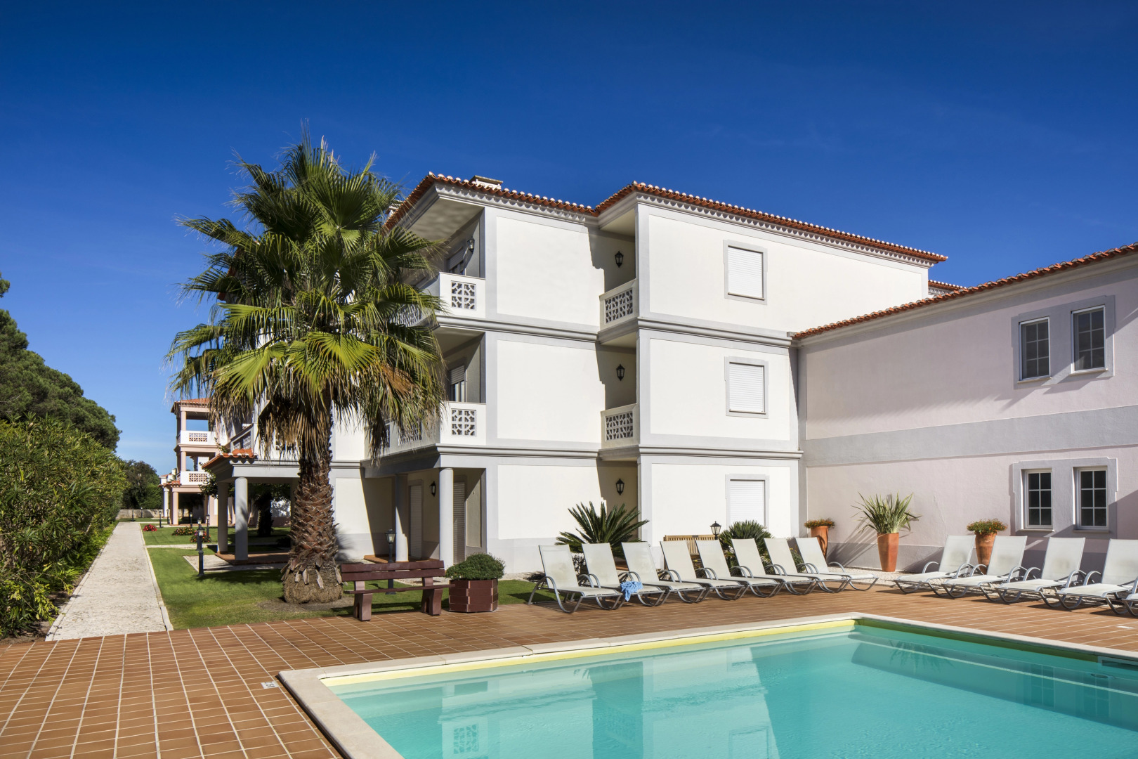 Praia Del Rey Golf And Beach Resort - the Village