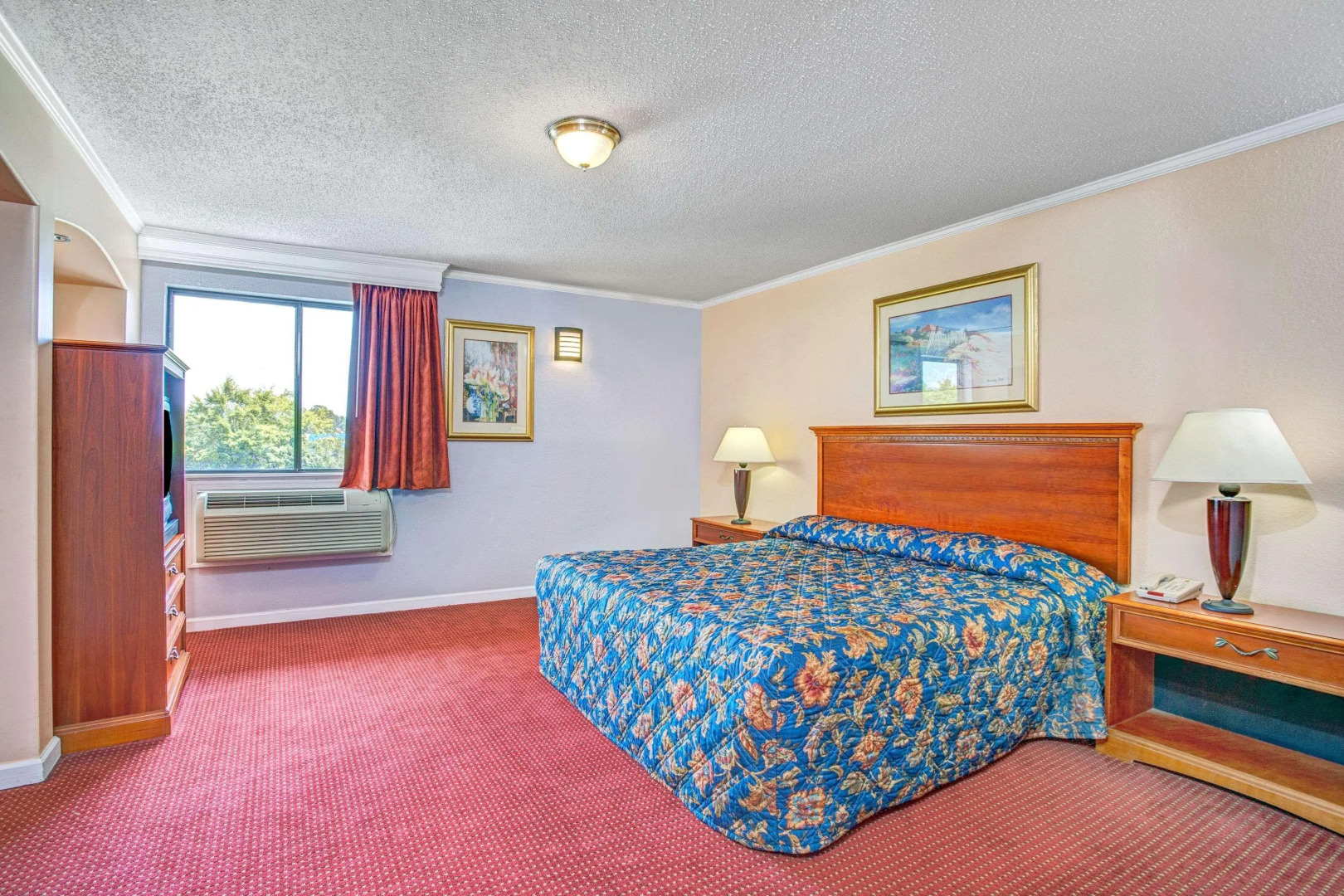 Red Roof Inn Suffolk