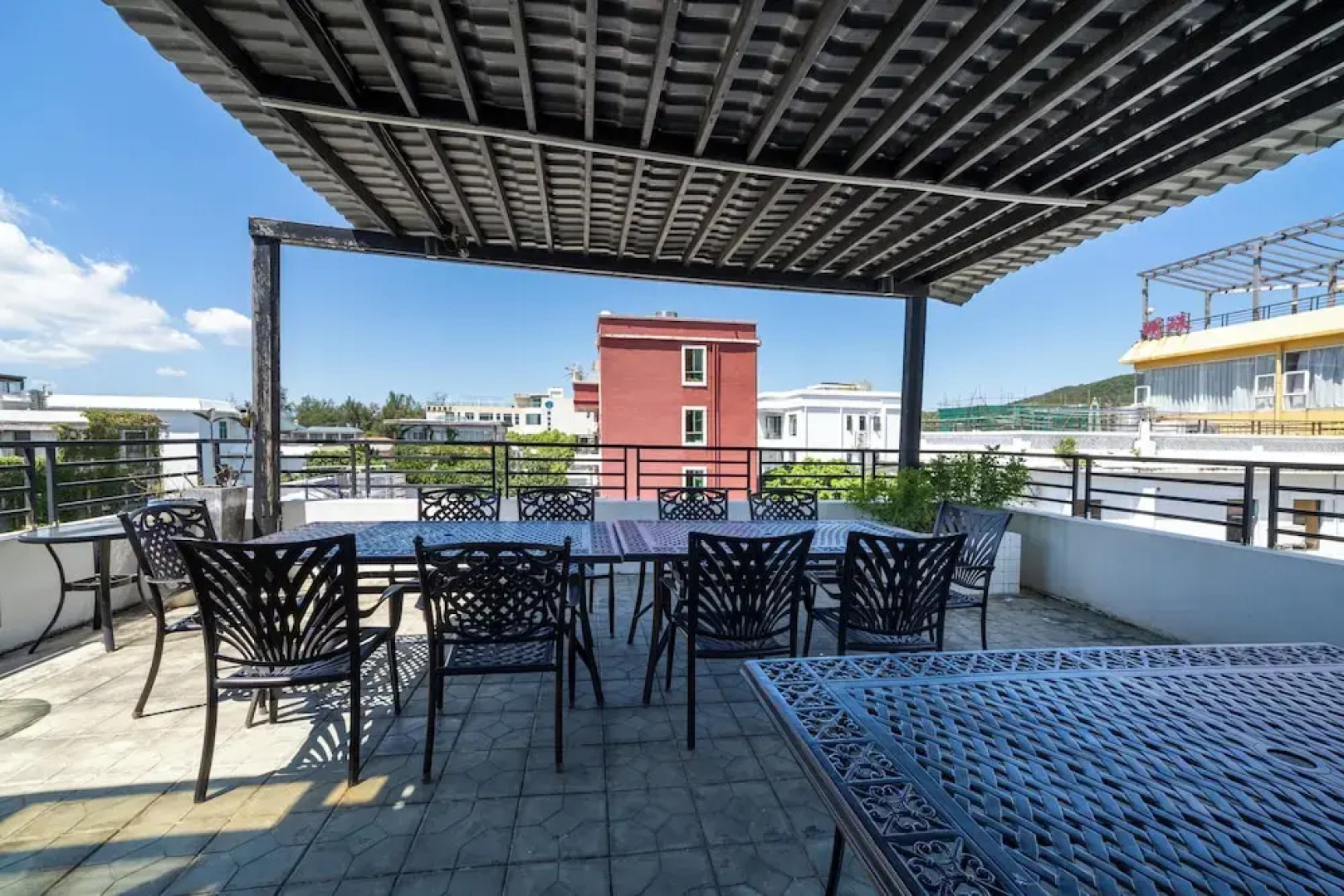 Maan Coco Travelling With Inn No.1