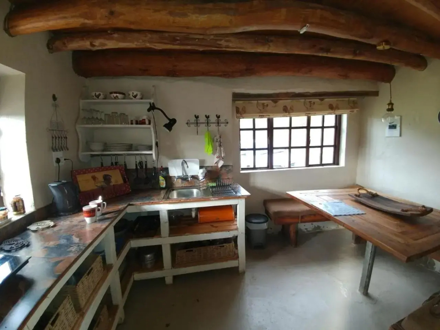 Die Hoenderhok And Die Plaashuisie