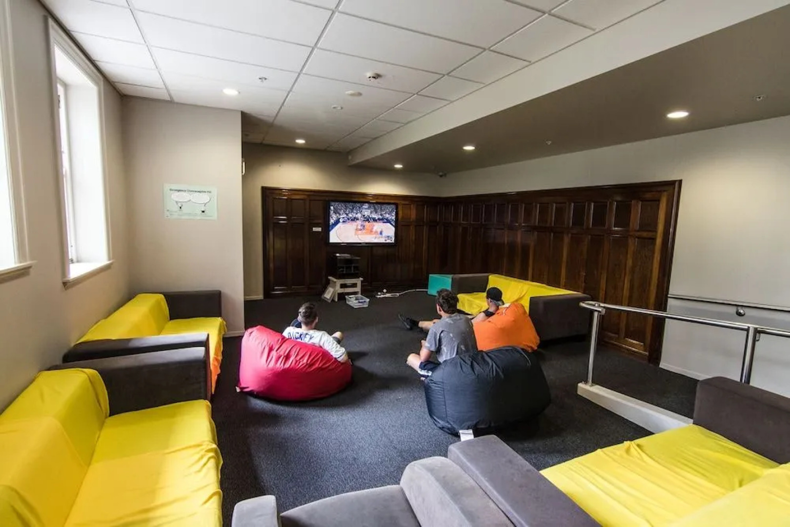 Campus Summer Stays - Wellesley Apartments