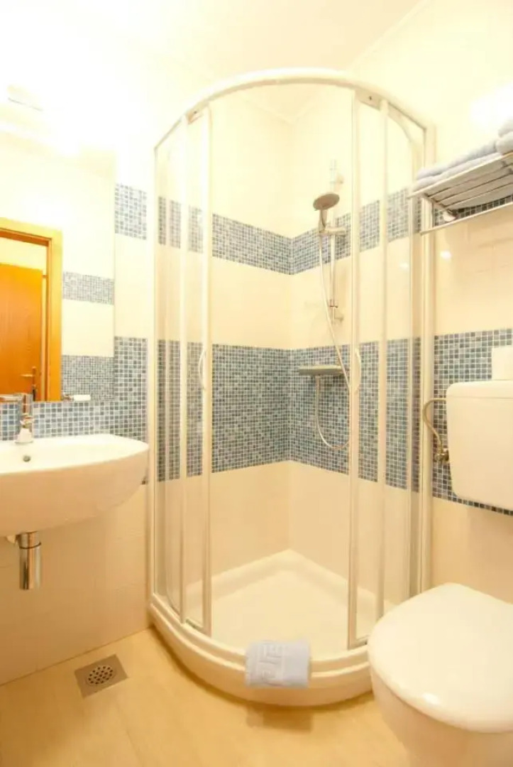 Kraljic-Izletniska Kmetija Z Nastanitvijo